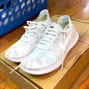 White Nike Free Runs